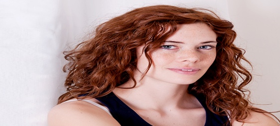 כתמים בפנים